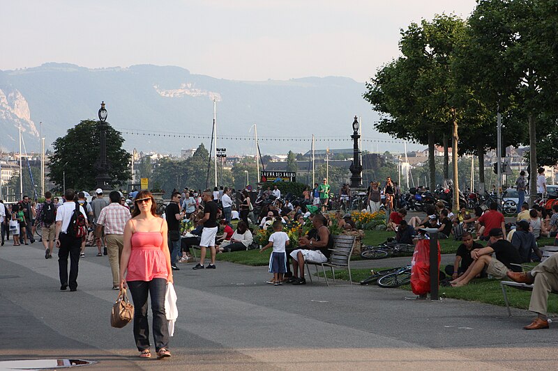 File:Genfersee Ufer am Abend 2010-07-01.jpg