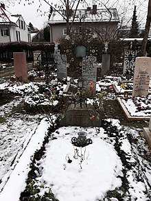 Coge a Bernhard Wicki, Friedhof Nymphenburg, München.jpg