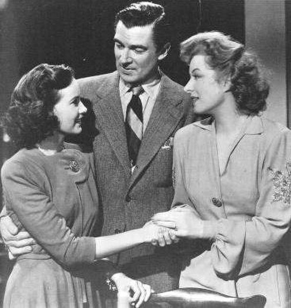 Pidgeon with Teresa Wright and Greer Garson in Mrs. Miniver (1942)