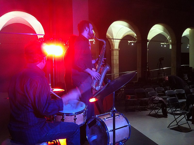 File:Grupo de Jazz en el Centro de Artes Santa Mónica (Barcelona, Noviembre 2014) 07.JPG