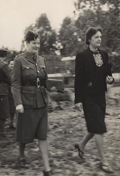 File:Hadassa with the British Officer Helen Fine 1949.jpg