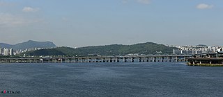 <span class="mw-page-title-main">Hannam Bridge</span> Bridge in Seoul, South Korea