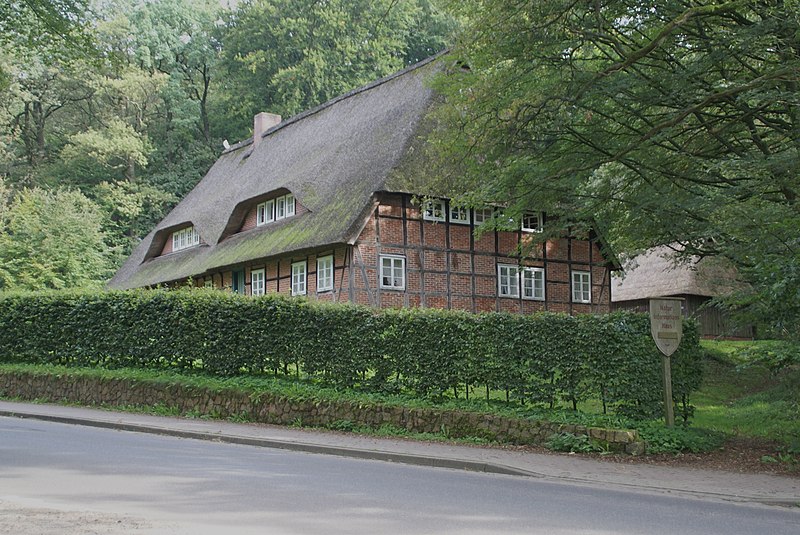 File:Haverbeck - Naturinformationshaus.jpg