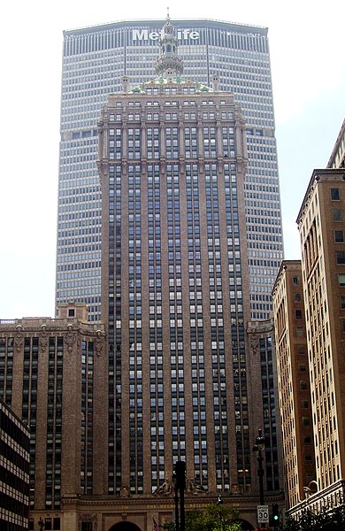 File:Helmsley and Met Life Buildings.jpg