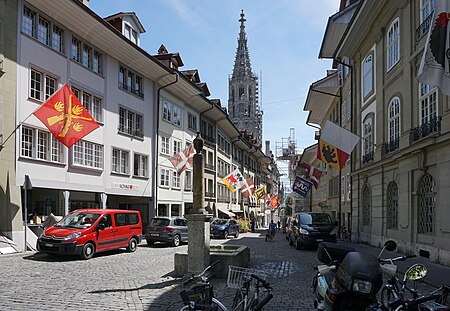 Herrengasse Bern mit Brunnen