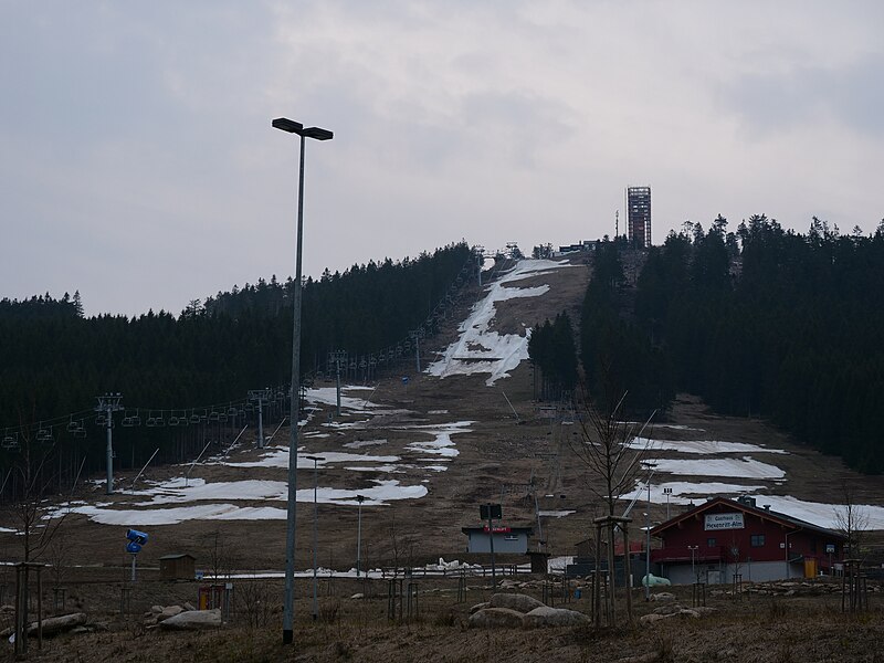 File:Hexenlift Wurmberg in april 2019 08.jpg