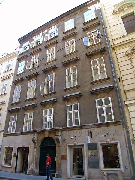 File:Himmelpfortgasse 19.jpg