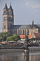 Deutsch: Hubbrücke Magdeburg und der Magdeburger Dom. This is a photograph of an architectural monument. It is on the list of cultural monuments of Magdeburg.