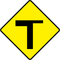 T-junction on right/T-acomhal ar dheis