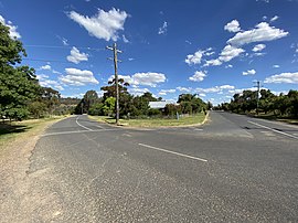 Persimpangan Benedict dan Eugene Avenue di San Isidore.jpg