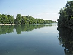 Isar River in the north of Munich.jpeg