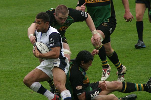 Jason Robinson, a wing playing for Sale Sharks towards the end of the 2005-2006 Guinness Premiership.
