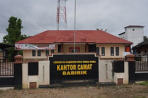 Kantor camat Babirik