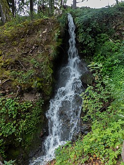 Kleiner Wasserfall zwischen Prissian und Grissian, Jakobsweg zwischen Meran und Bozen, Trentino, Südtirol, Italien - panoramio