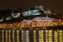 Fichier:Le_Parlement_de_Wallonie_et_la_Citadelle_de_Namur.jpg