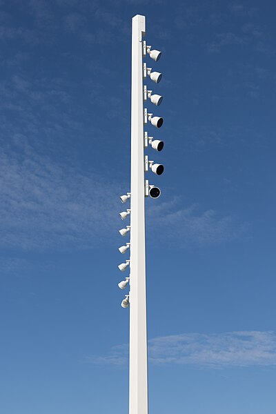 File:Light pole on the east span of the San Francisco–Oakland Bay Bridge, California, US.jpg