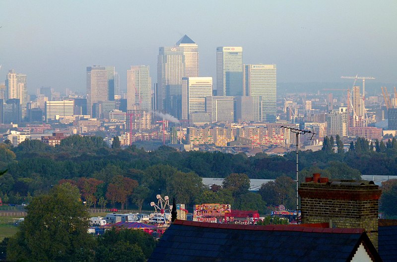 File:London, view from Shooters Hill, Woolwich Common & Canary Wharf01.jpg