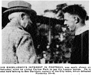 Lord Bledsoe and Ben Davidson at Carlaw Park, 1930.png