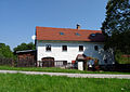 Čeština: Dům čp50 ve vsi Lučenice v okrese Prachatice, Jihočeský kraj, část obce Chroboly. English: House No 50 in the village of Lučenice, Prachatice District, South Bohemian Region, Czech Republic.