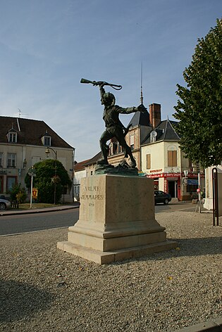Méry-sur-Seine, statue célébrant les victoire révolutionnaires de Valmy et de Jemappes..jpg