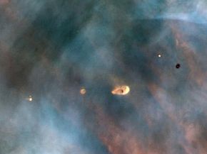 Nebulosa Solare: Storia, Fase preliminare: la formazione della stella madre e del disco protoplanetario, Fasi della formazione dei pianeti
