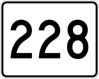 <span class="mw-page-title-main">Massachusetts Route 228</span> State highway in Plymouth County, Massachusetts, US