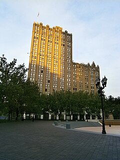 Budova vojenského parku-PSEG Plaza-Newark.jpg