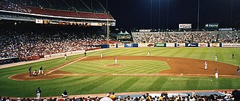 The Reds playing against the Milwaukee Brewers during an August 2000 away game at Milwaukee County Stadium. Milwaukee County Stadium 22 games to go.jpg