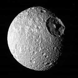 A Mimas a Cassini űrszonda 2005-ös felvételén (NASA)
