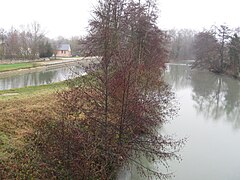 À Montbouy. Vue vers le nord. canal de Briare à gauche, le Loing à droite. category:Montbouy category:Loing