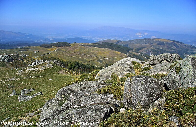 File:Monte de São Lourenço - Portugal (7309632658).jpg