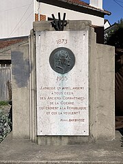 Monument à Henri Barbusse.