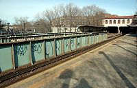 Morris Park station