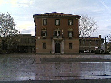 Fayl:Municipio_calderara.jpg