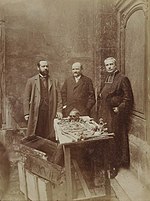 Thumbnail for File:Nadar 1894 exhumation d'un prétendu Louis XVII.jpg