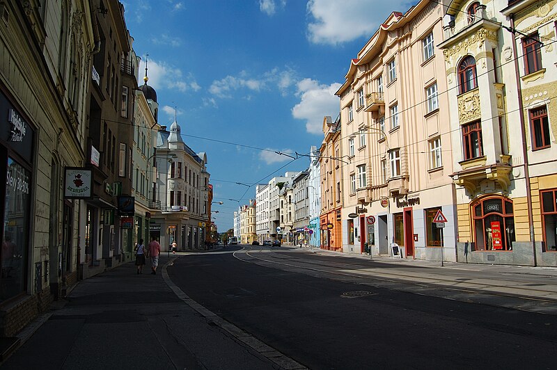 File:Nadrazni ulice Ostrava 2009.JPG