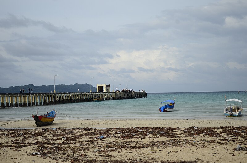 File:Neil (Andaman Islands), RTW 2012 (8411041547).jpg