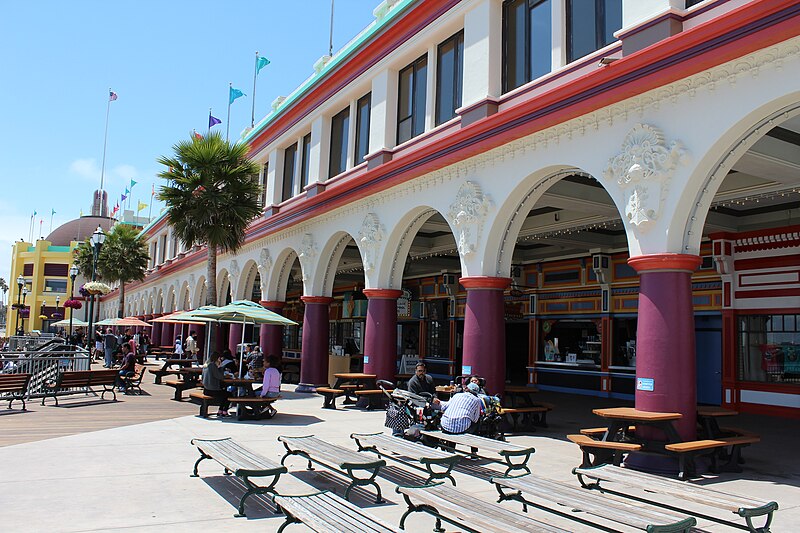 File:Neptune's Kingdom, Santa Cruz Beach.jpg