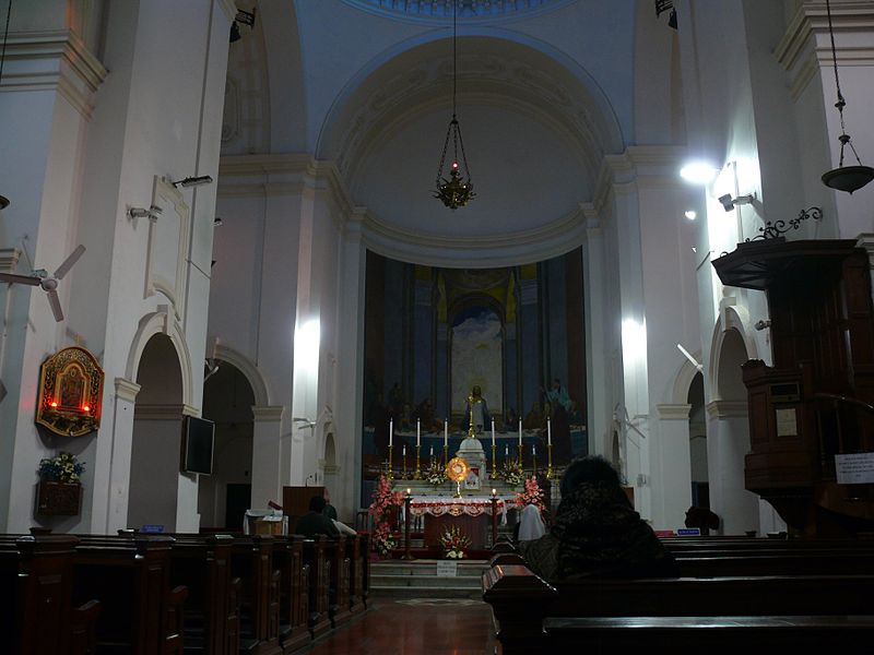 File:New Delhi - Cathédrale du Sacré-Cœur - 18.jpg