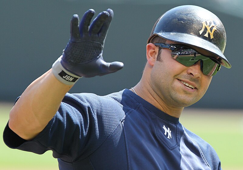 File:Nick Swisher waving 2011.jpg