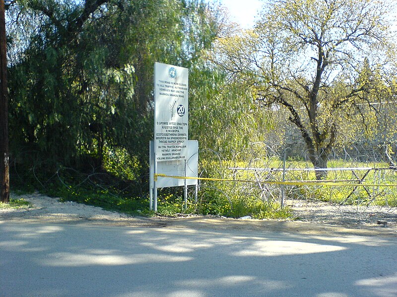 File:Nicosia UN buffer zone01.jpg