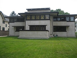 <span class="mw-page-title-main">Frank Lloyd Wright–Prairie School of Architecture Historic District</span> Historic district in Illinois, United States