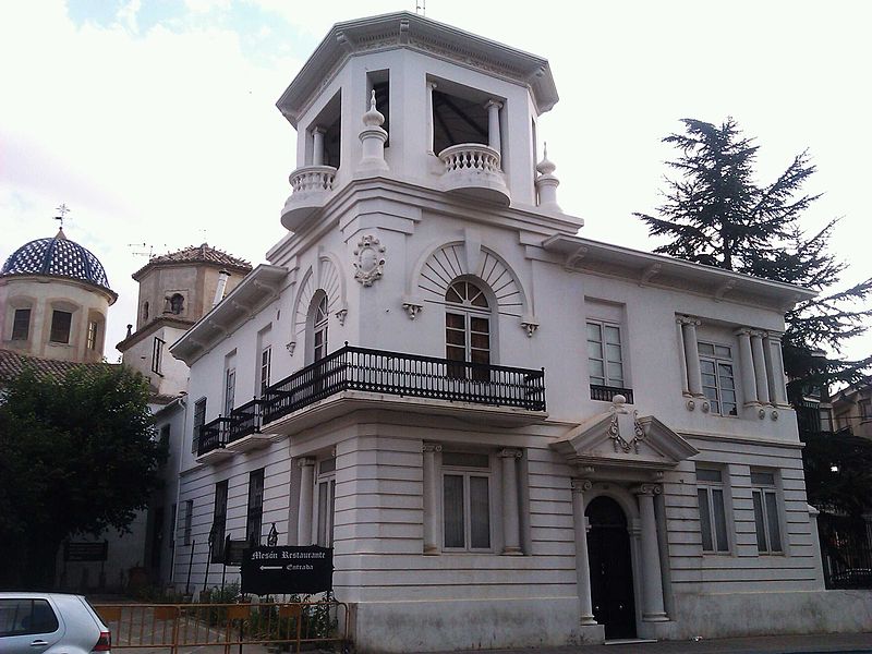 File:Palacio de la Condesa de Villaleal 2012-09-09 09-09-56.jpg