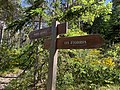 wikimedia_commons=File:Panneaux de direction Les Eygoires et Pierre Arnoux sur les hauteurs de Savines-le-Lac.jpg