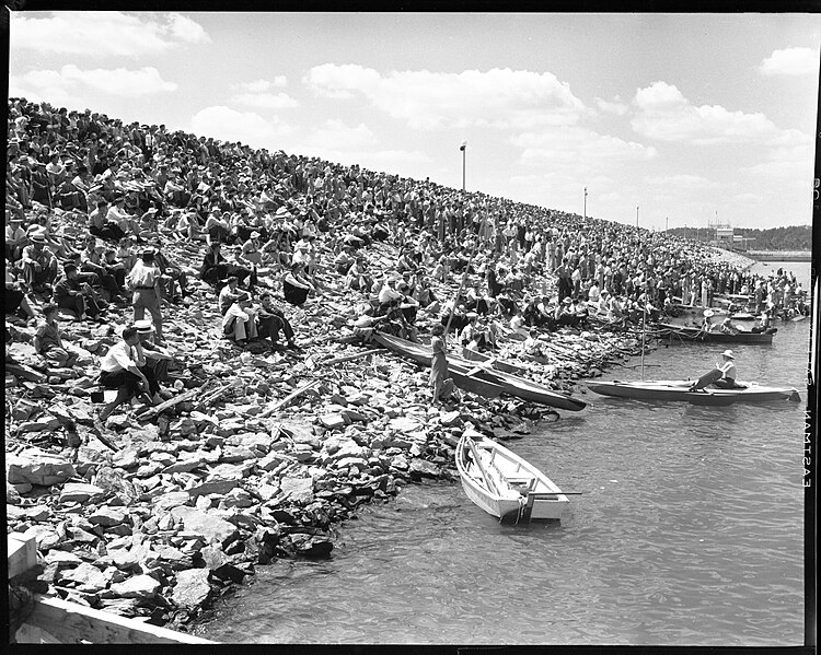 File:Pickwick Dam - Dedication 005.jpg