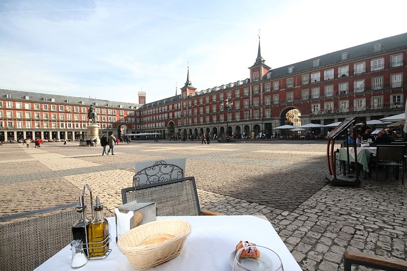 File:Plaza Mayor - Madrid (2).JPG