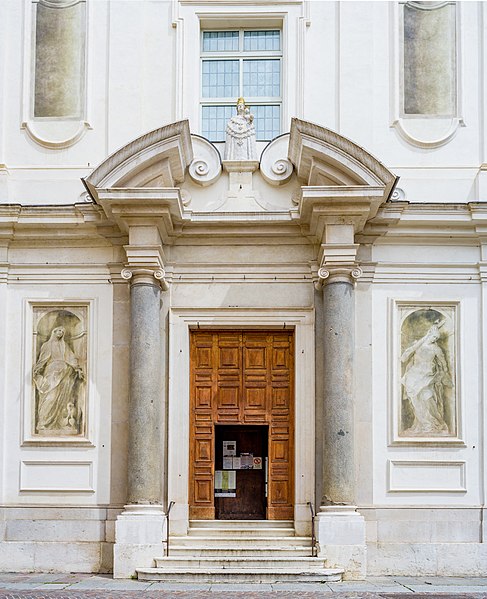 File:Portale e grisaglie Santa Maria della Carità Brescia.jpg