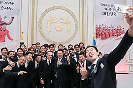 Presidential Dinner for Team Korea 16 (52551311012).jpg