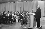 Miniatuur voor Bestand:Prins Bernhard opent AEG gebouw in Amsterdam Slotervaart, Bestanddeelnr 922-4642.jpg