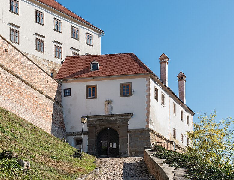 File:Ptuj Castle (7).jpg